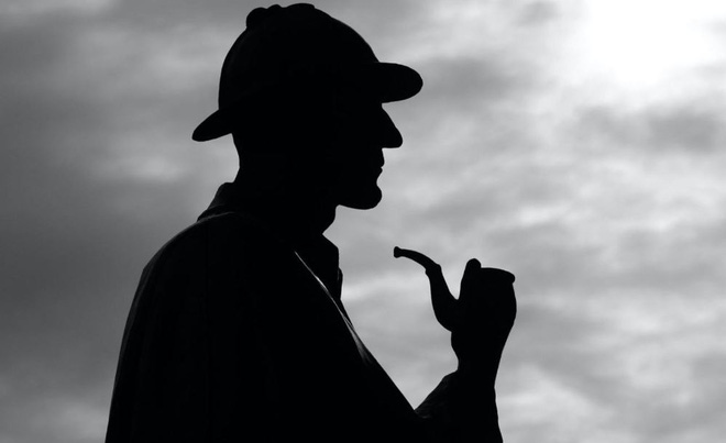 Tác giả Sherlock Holmes là ai?